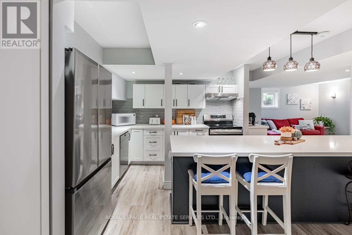 












UNIT 2 - 59 THE WESTWAY

,
Toronto,




Ontario
M9P2B4

