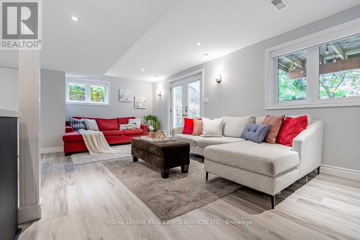 












UNIT 2 - 59 THE WESTWAY

,
Toronto,




Ontario
M9P2B4

