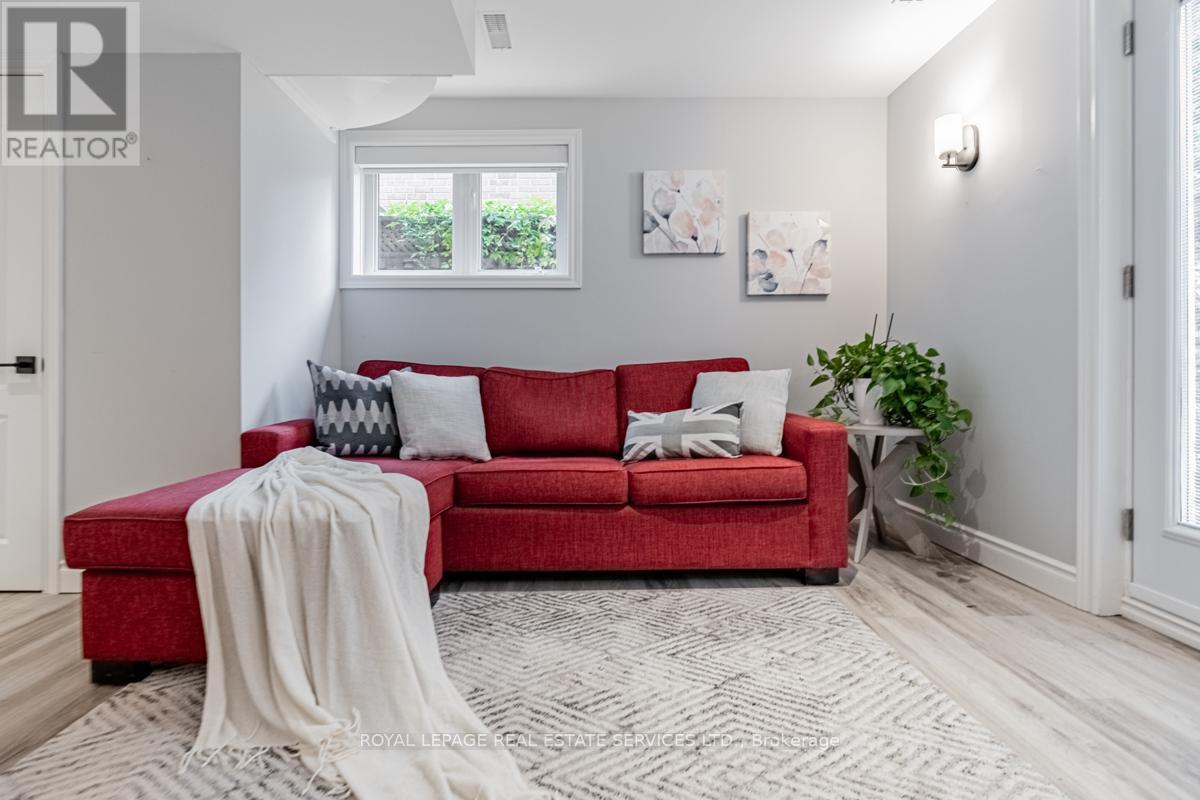 












UNIT 2 - 59 THE WESTWAY

,
Toronto,




Ontario
M9P2B4


