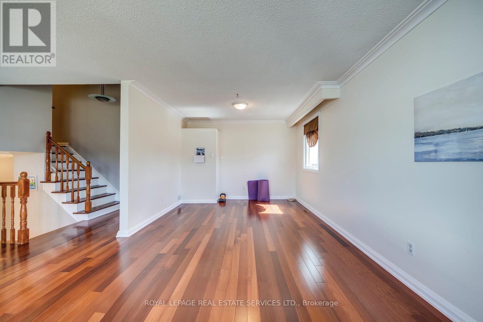 












317 ULRIC CRESCENT

,
Oakville,




Ontario
L6K3R3

