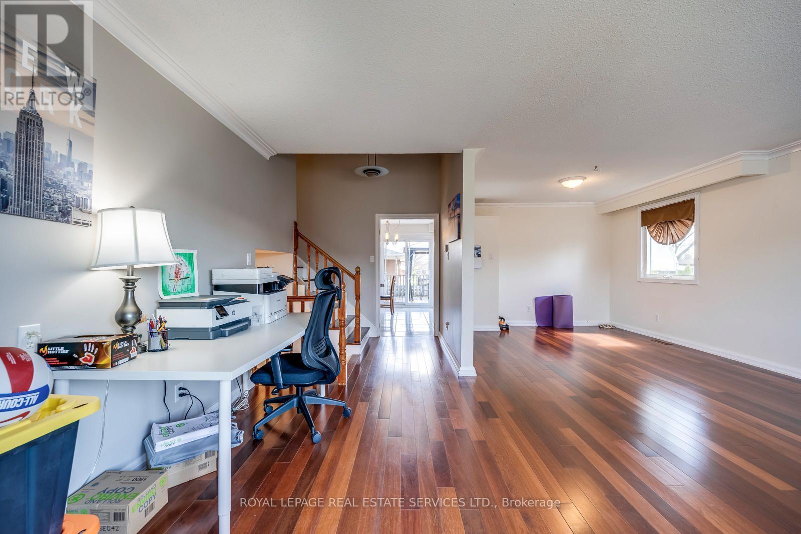 












317 ULRIC CRESCENT

,
Oakville,




Ontario
L6K3R3

