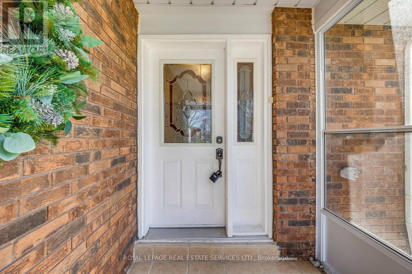 












317 ULRIC CRESCENT

,
Oakville,




Ontario
L6K3R3

