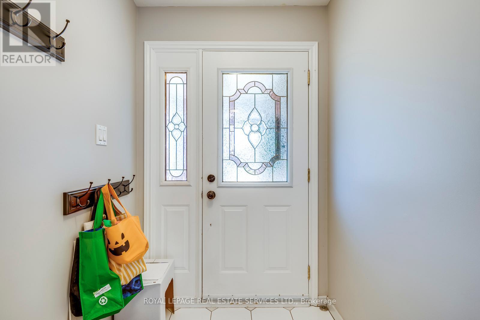 












317 ULRIC CRESCENT

,
Oakville,




Ontario
L6K3R3

