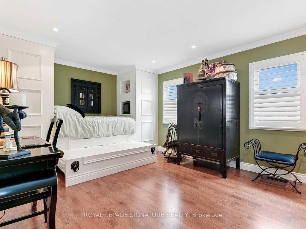 









4285


Credit Pointe

Drive,
Mississauga,




ON
L5M 3J8

