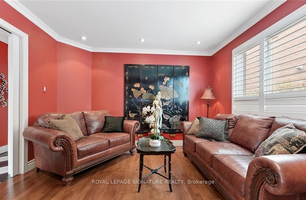 









4285


Credit Pointe

Drive,
Mississauga,




ON
L5M 3J8

