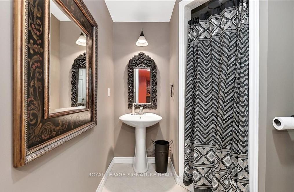 









4285


Credit Pointe

Drive,
Mississauga,




ON
L5M 3J8

