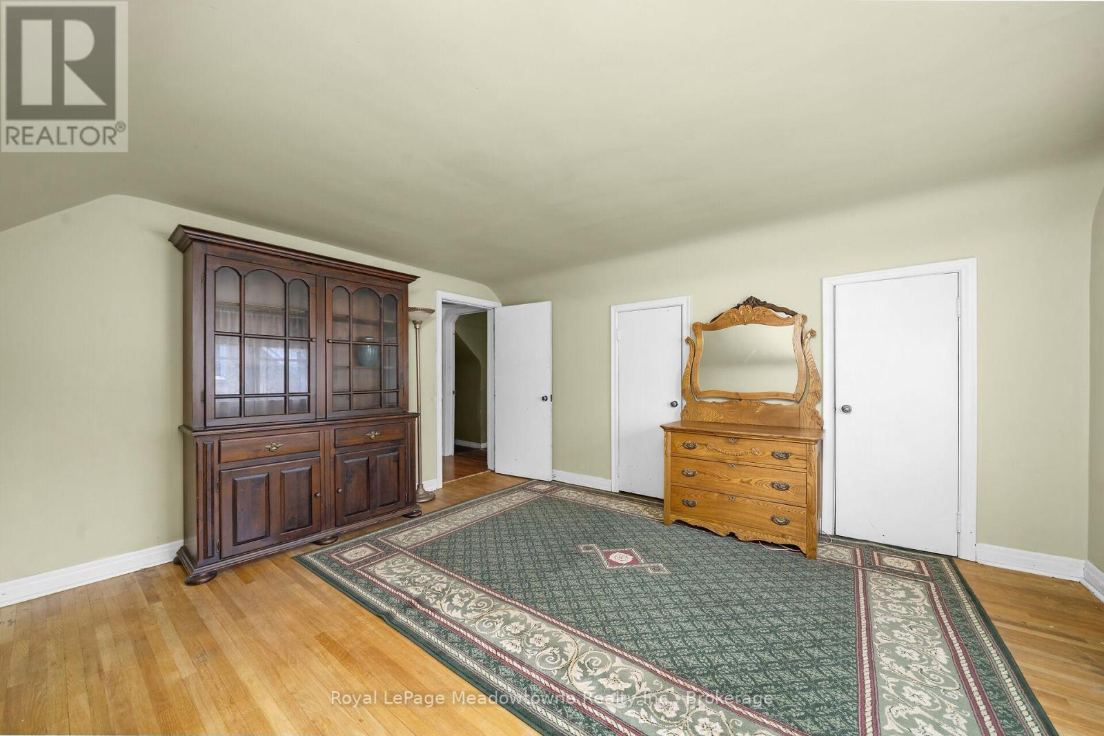 












24 DELREX BOULEVARD

,
Halton Hills (Georgetown),




Ontario
L7G3X7

