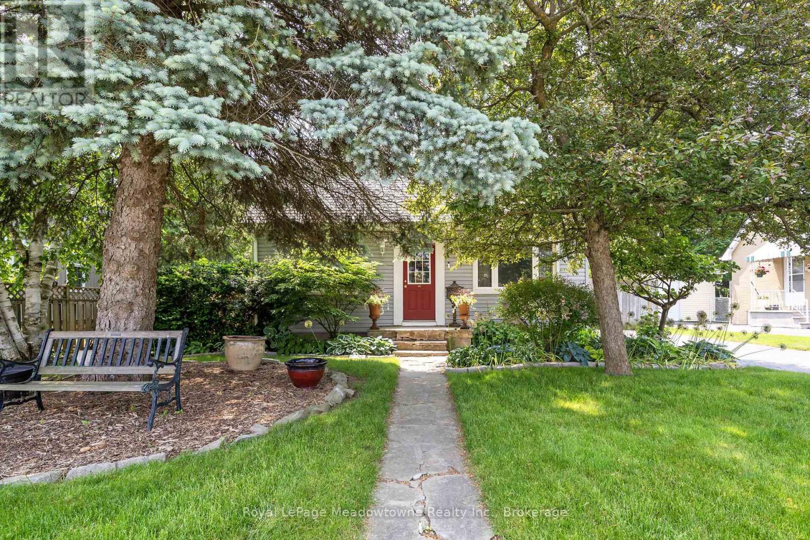 












24 DELREX BOULEVARD

,
Halton Hills (Georgetown),




Ontario
L7G3X7

