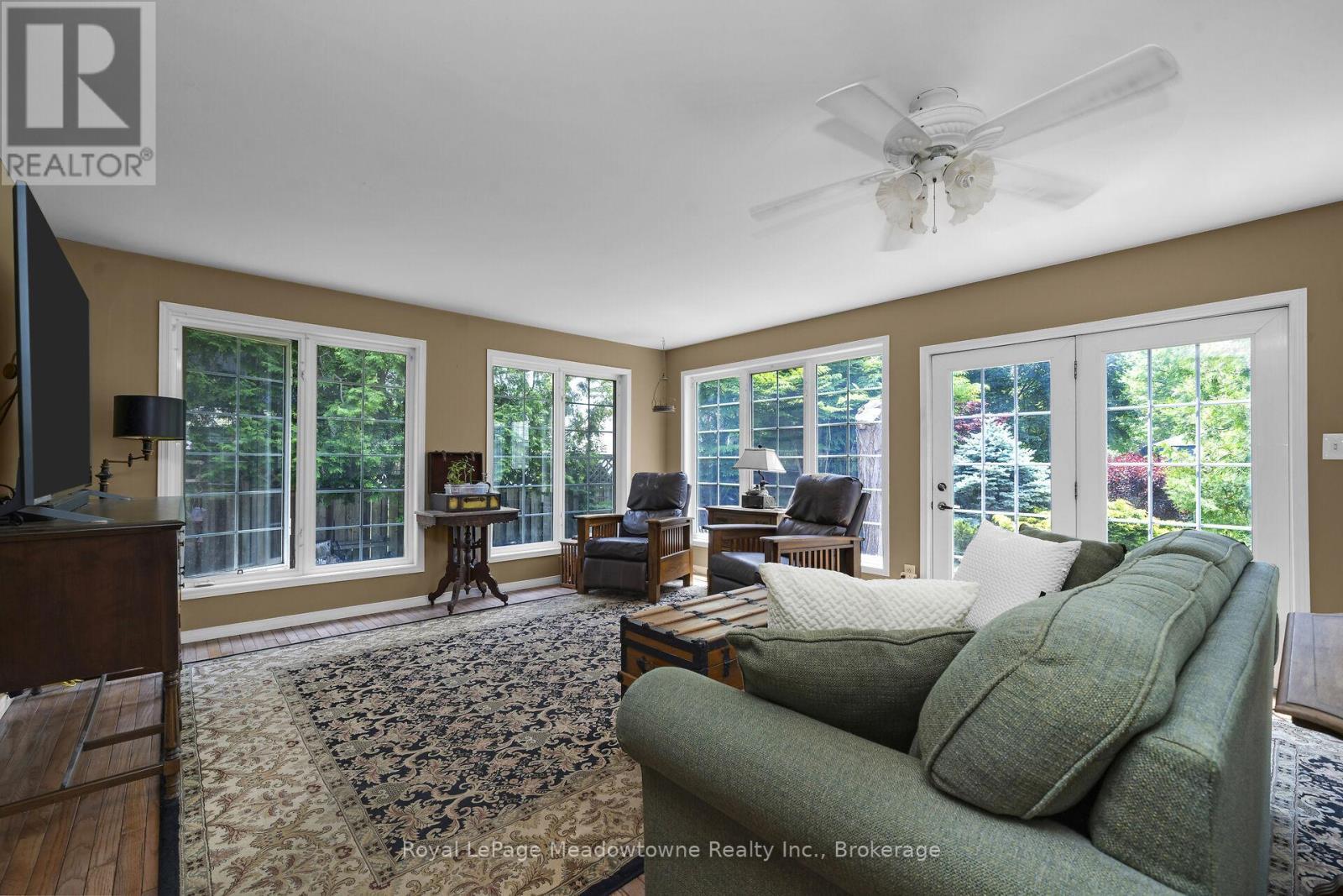 












24 DELREX BOULEVARD

,
Halton Hills (Georgetown),




Ontario
L7G3X7

