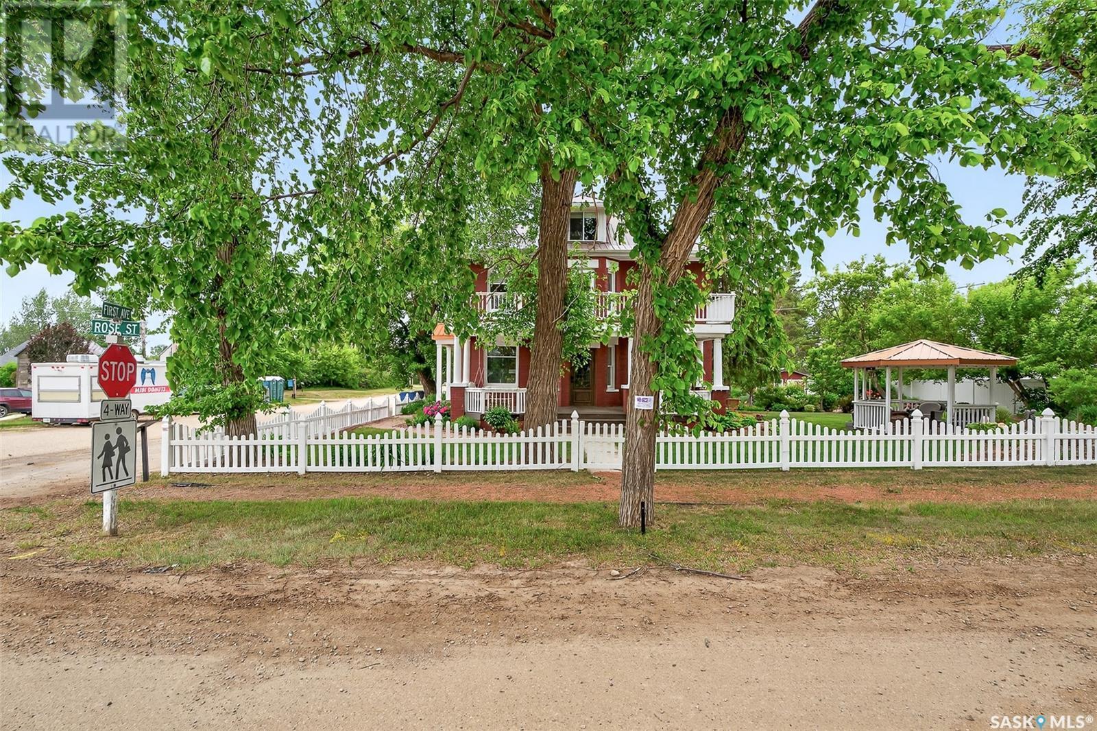 












204 Rose STREET

,
Mortlach,




Saskatchewan
S0H3E0

