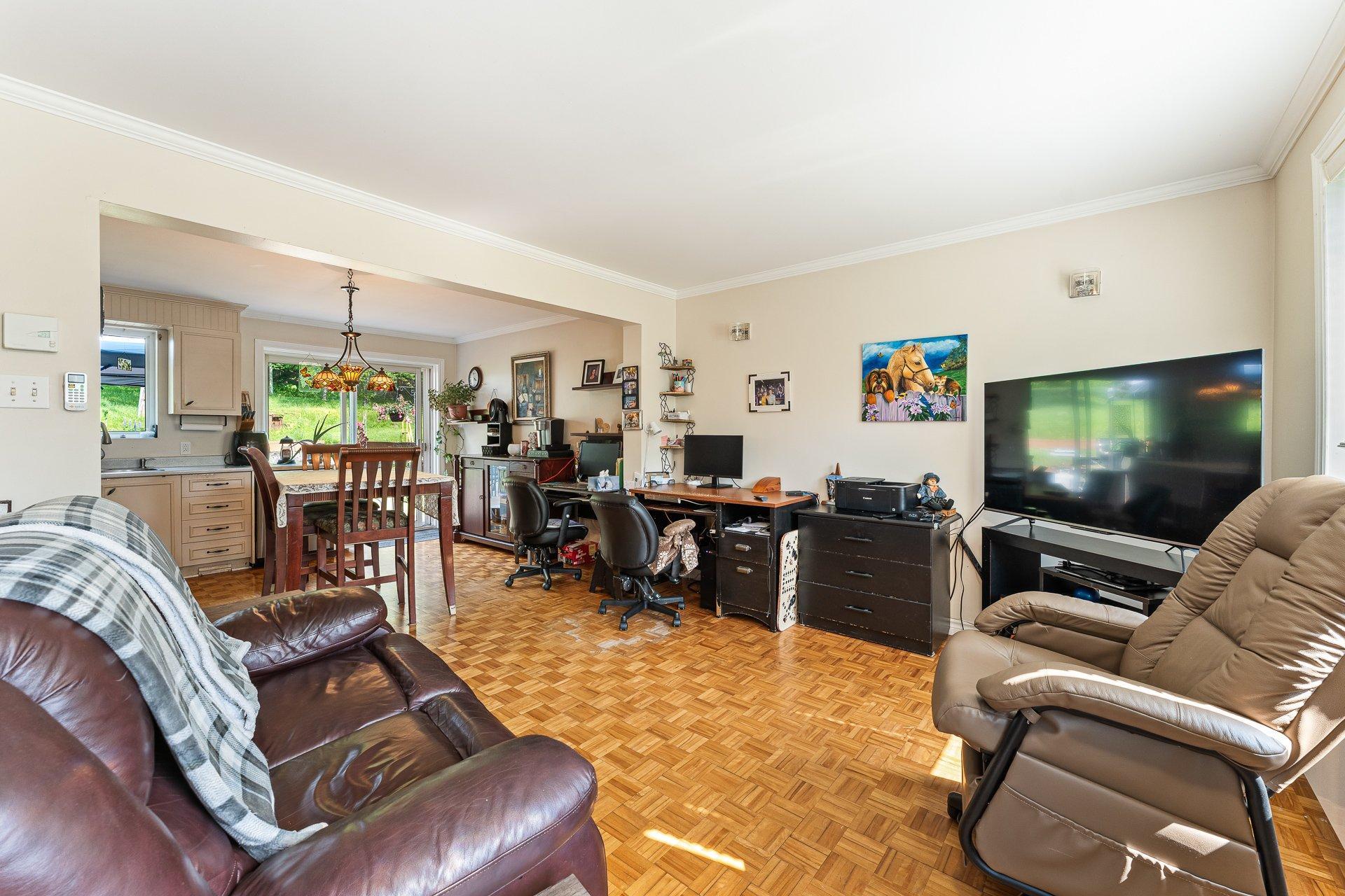 









54


Ch. Millington

,
Austin,




QC
J0B1B0

