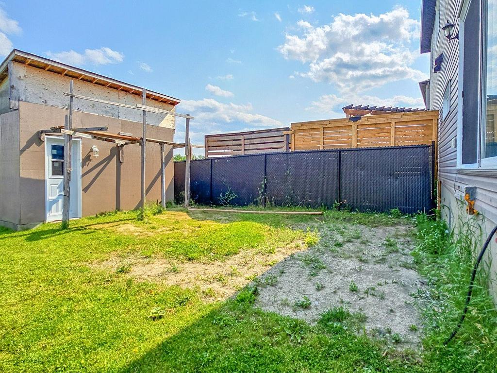 









309


Rue des Becs-Scie

,
Masson-Angers (Gatineau),




QC
J8M0C1

