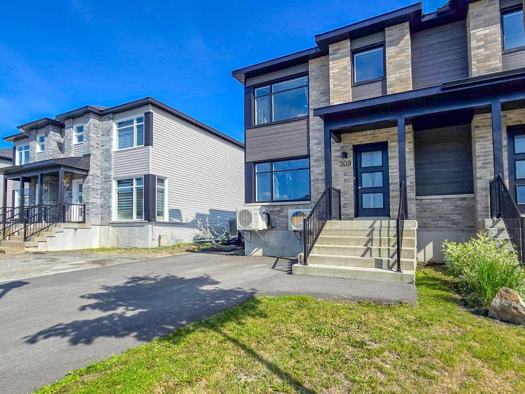 









309


Rue des Becs-Scie

,
Masson-Angers (Gatineau),




QC
J8M0C1

