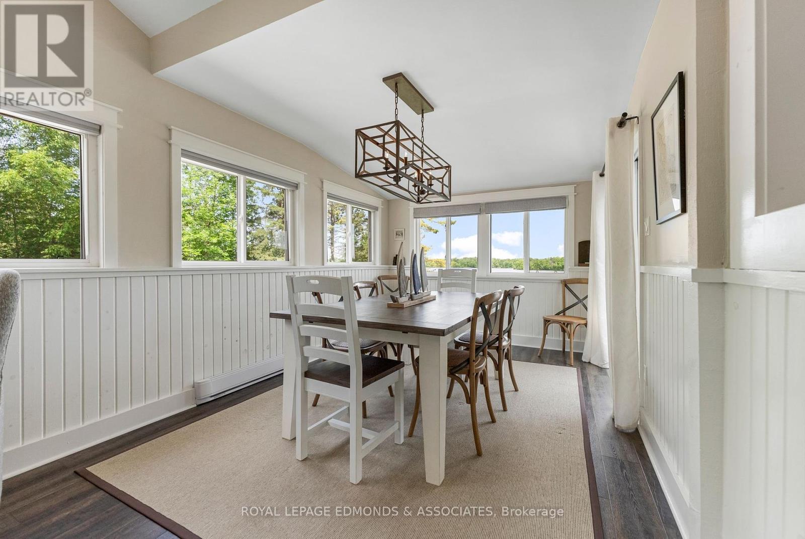 












2106 LA PASSE ROAD

,
Whitewater Region,




Ontario
K0J1C0

