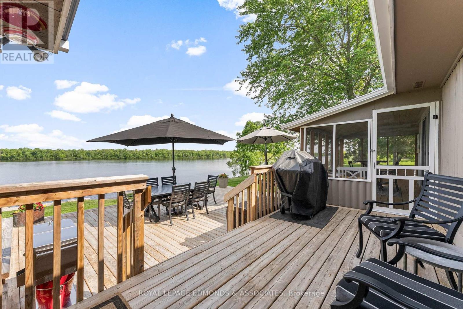 












2106 LA PASSE ROAD

,
Whitewater Region,




Ontario
K0J1C0


