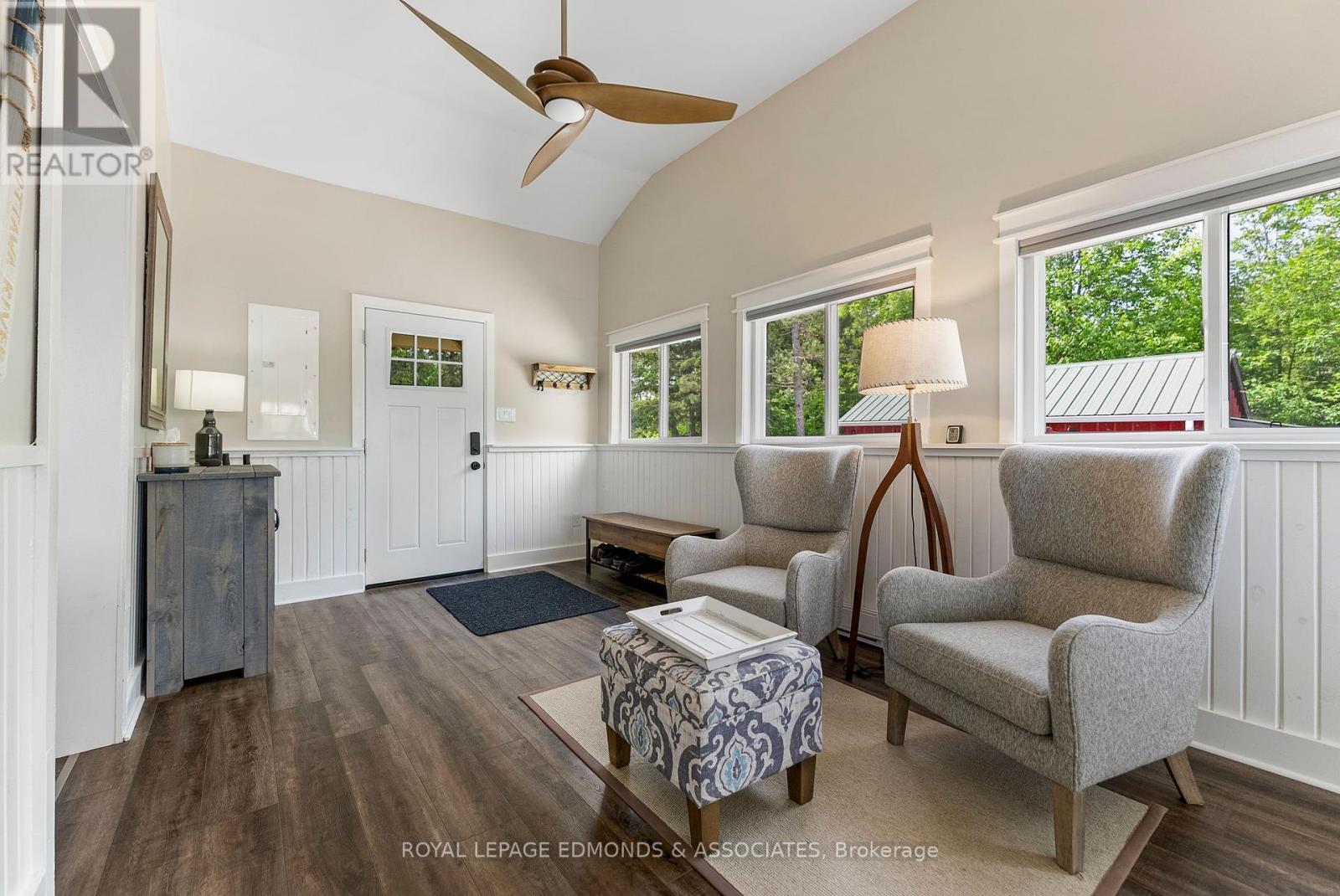












2106 LA PASSE ROAD

,
Whitewater Region,




Ontario
K0J1C0

