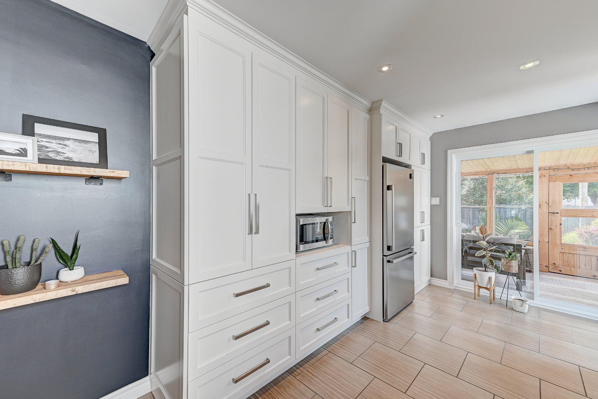 









280


Rue des Tulipes

,
Sainte-Catherine,




QC
J5C1N4

