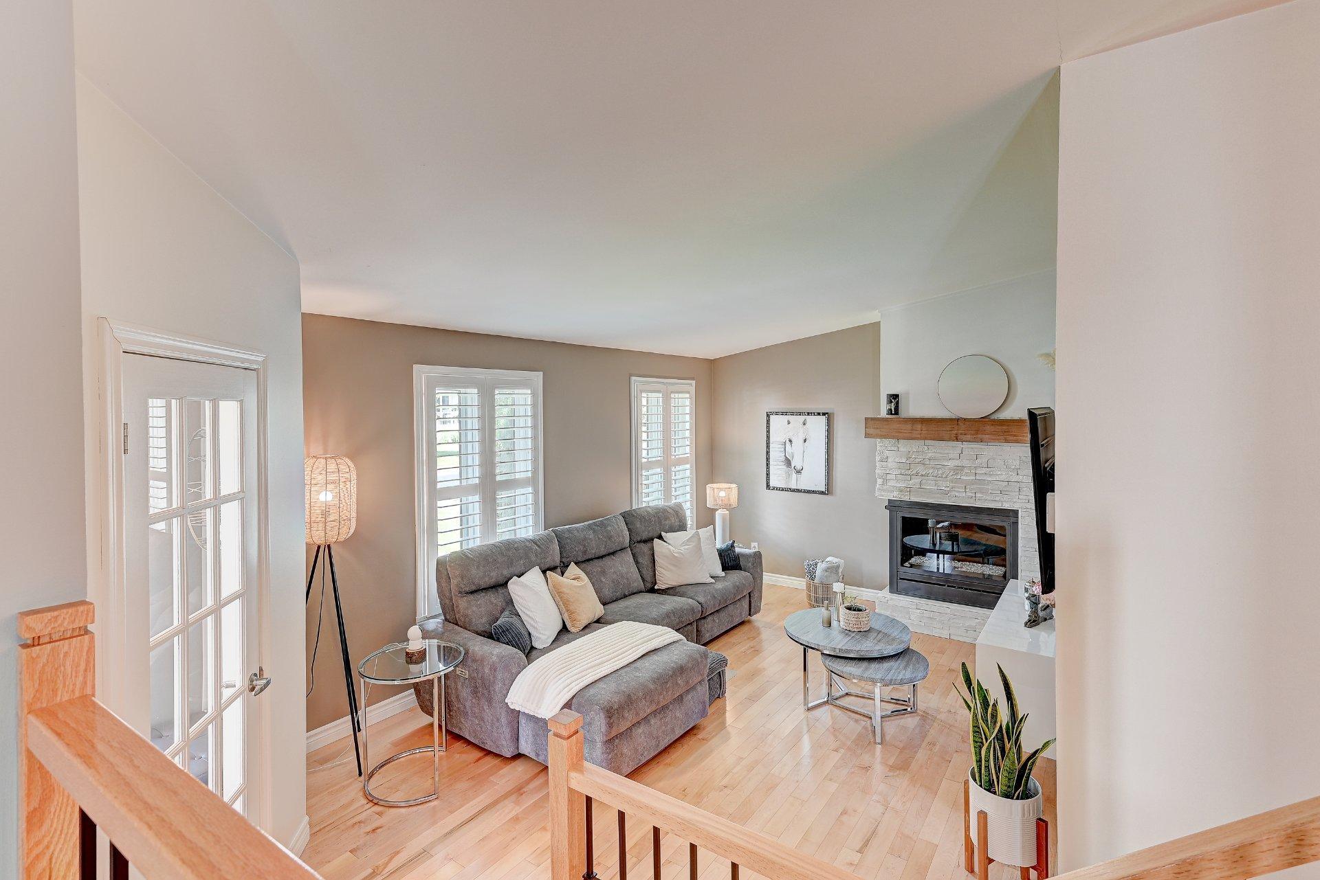 









280


Rue des Tulipes

,
Sainte-Catherine,




QC
J5C1N4

