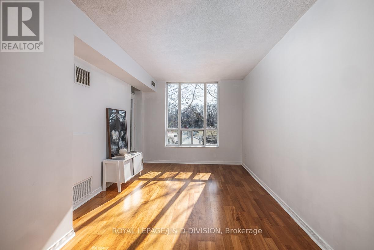 












207 - 485 ROSEWELL AVENUE

,
Toronto,




Ontario
M4R2J2


