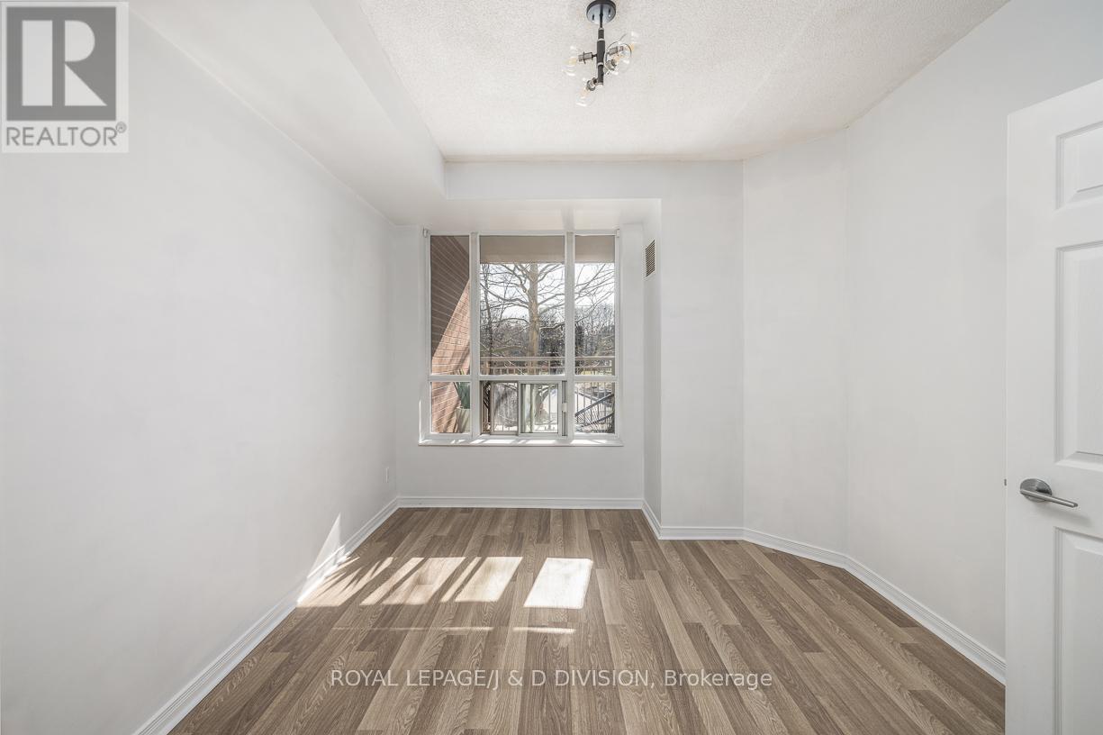 












207 - 485 ROSEWELL AVENUE

,
Toronto,




Ontario
M4R2J2

