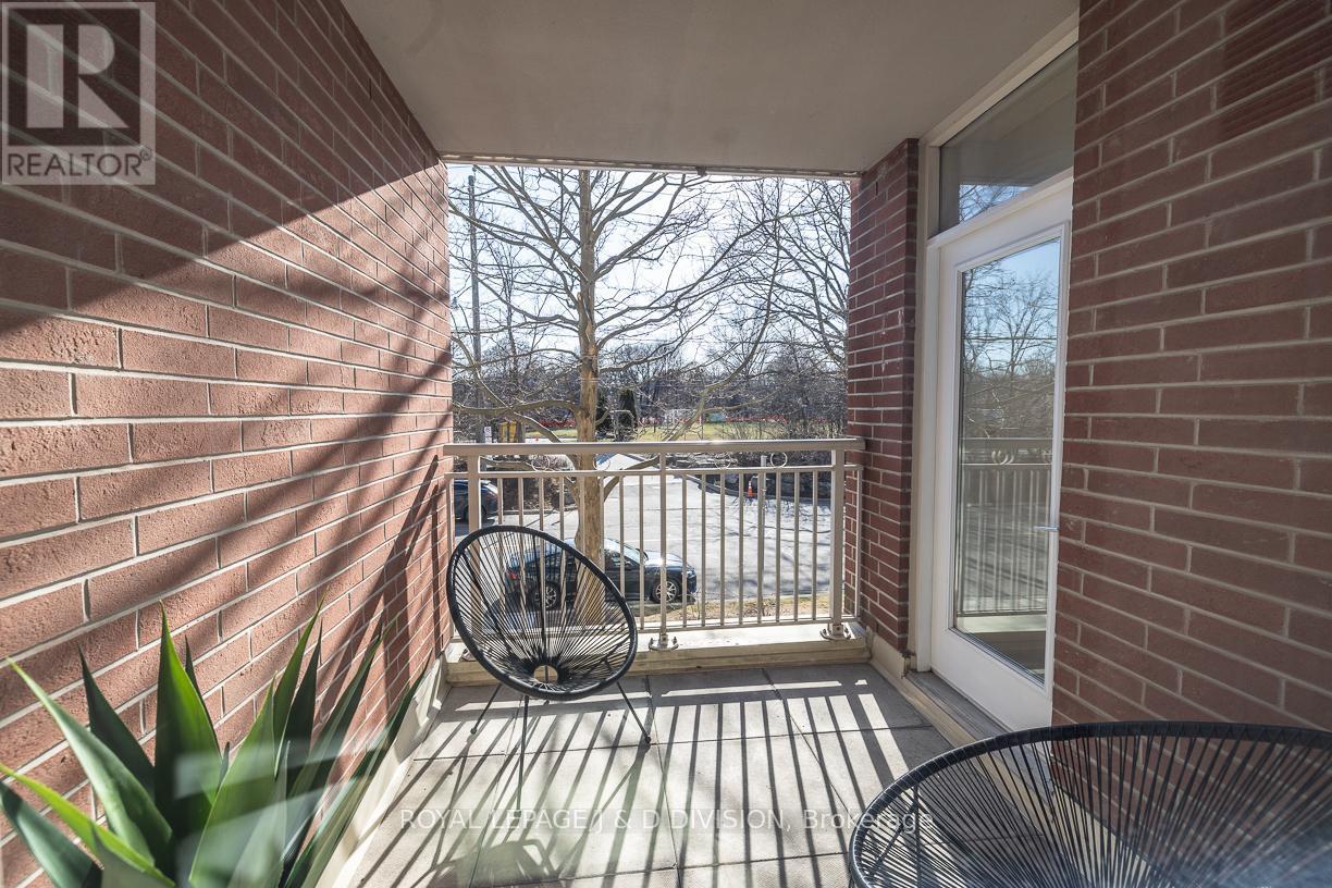 












207 - 485 ROSEWELL AVENUE

,
Toronto,




Ontario
M4R2J2

