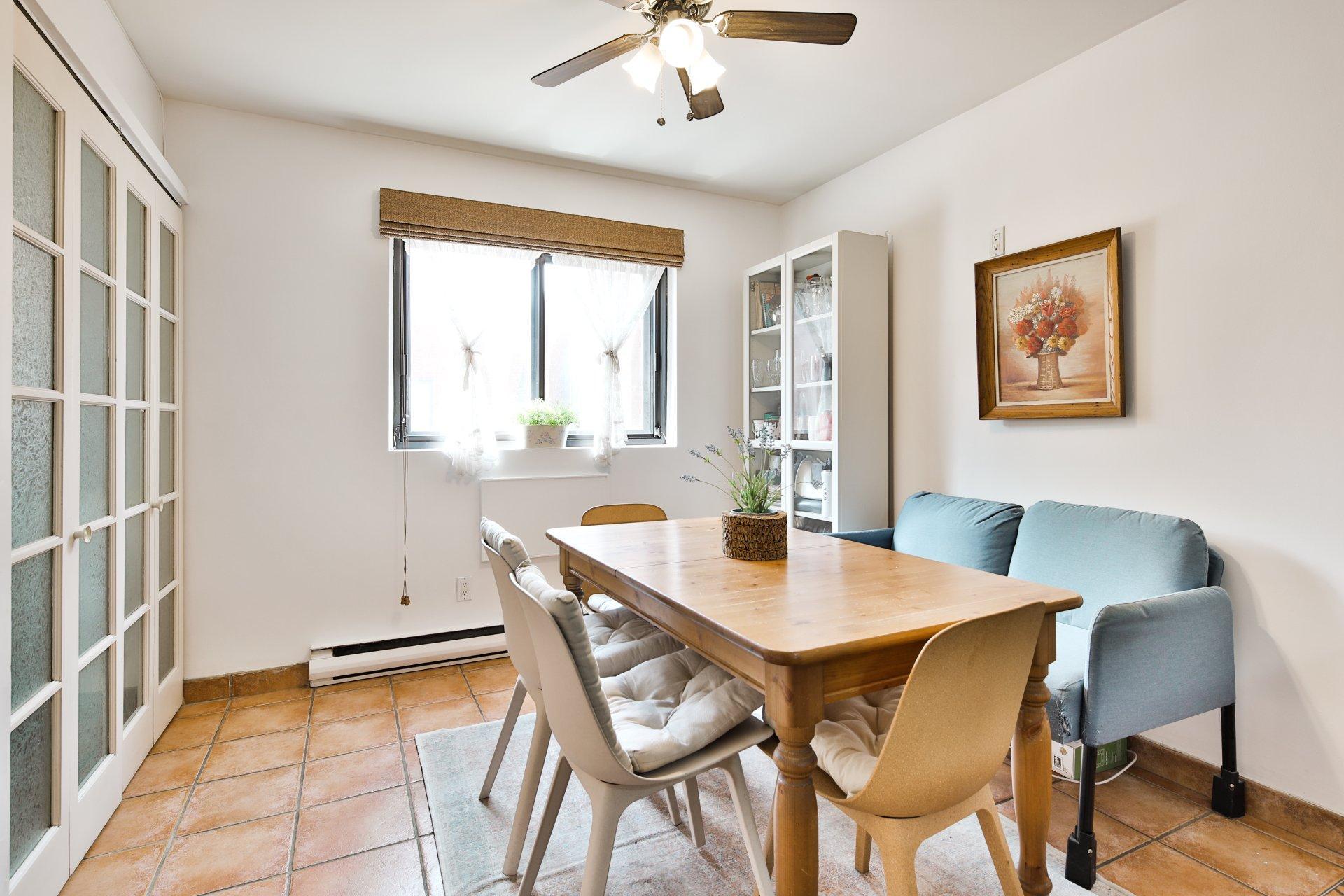 









3820


Ch. de la Côte-de-Liesse

,
Mont-Royal,




QC
H4N2P5

