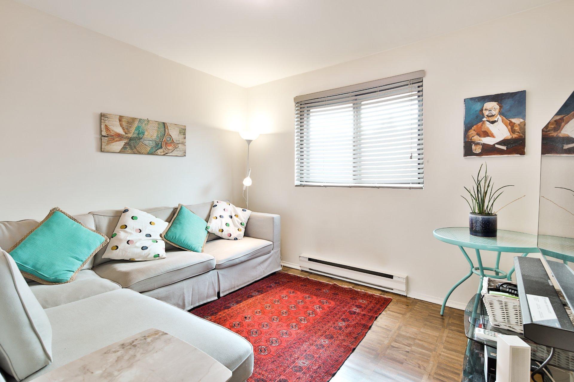 









3820


Ch. de la Côte-de-Liesse

,
Mont-Royal,




QC
H4N2P5

