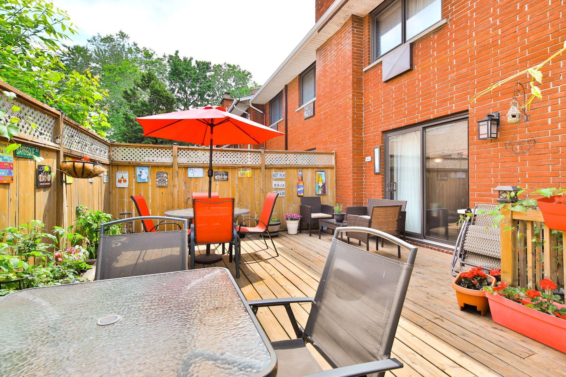 









3820


Ch. de la Côte-de-Liesse

,
Mont-Royal,




QC
H4N2P5

