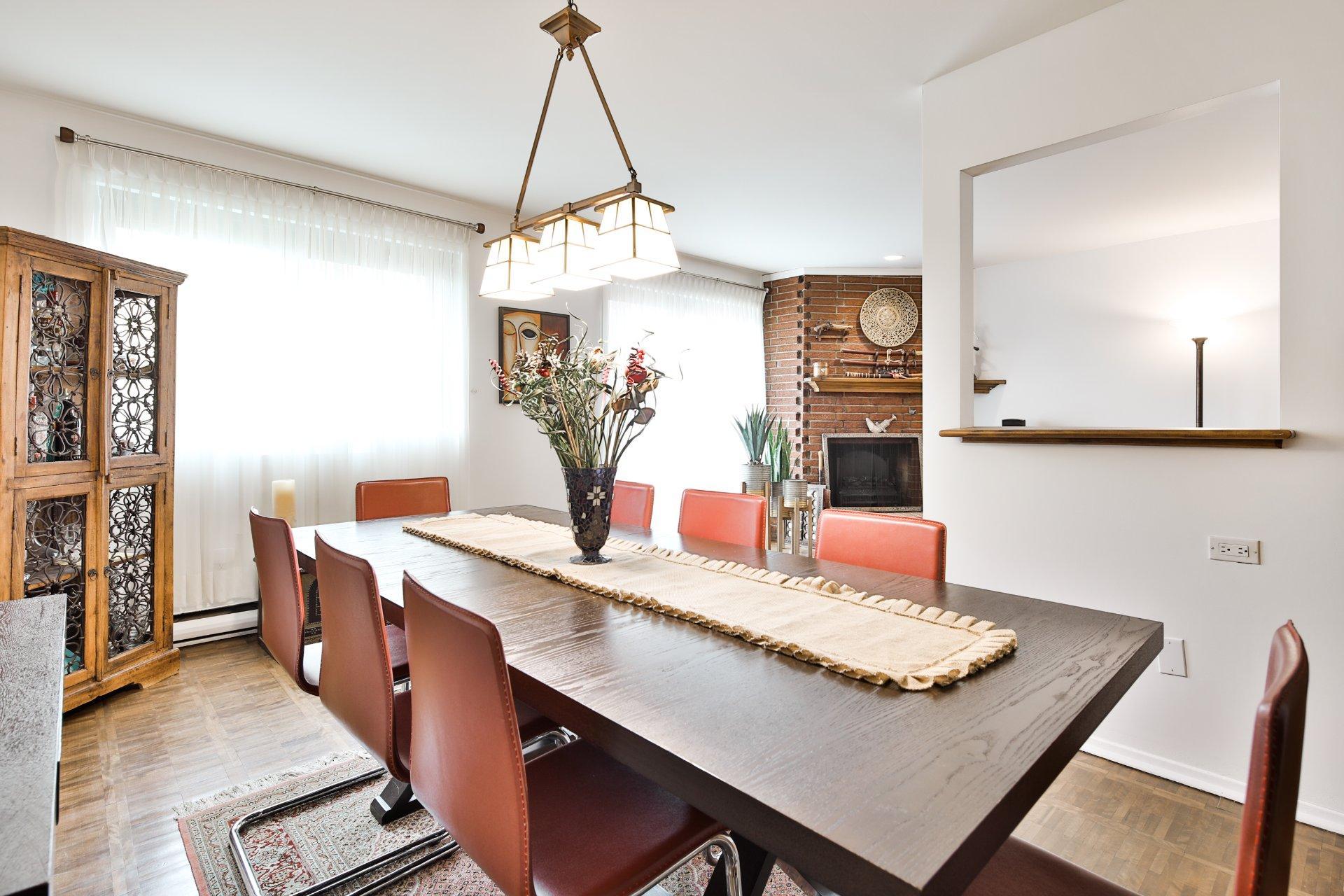









3820


Ch. de la Côte-de-Liesse

,
Mont-Royal,




QC
H4N2P5

