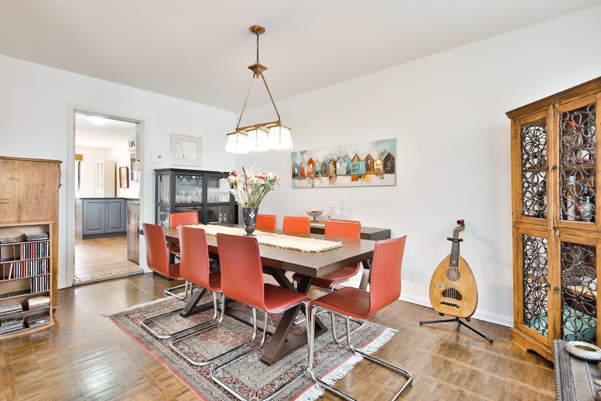 









3820


Ch. de la Côte-de-Liesse

,
Mont-Royal,




QC
H4N2P5


