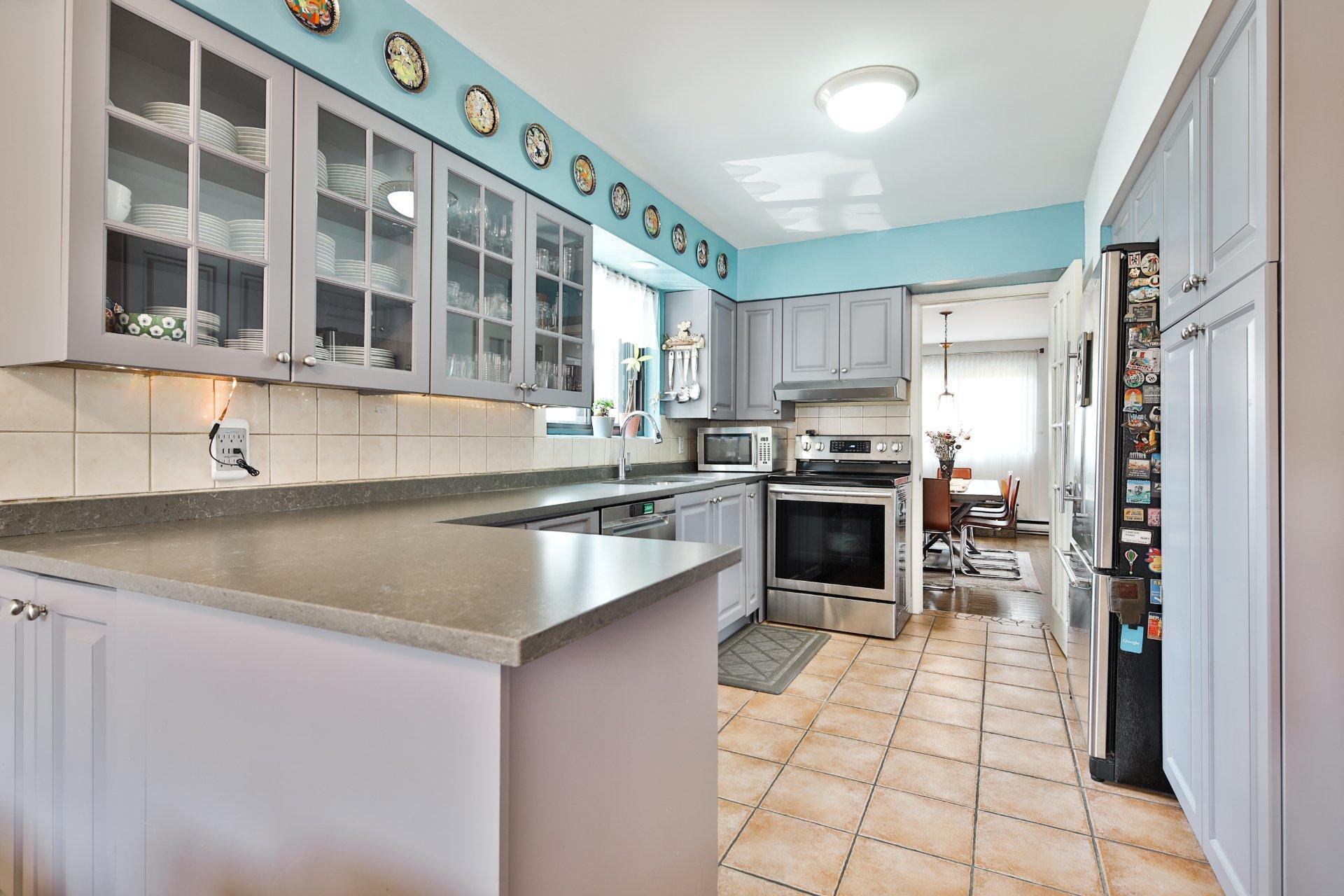 









3820


Ch. de la Côte-de-Liesse

,
Mont-Royal,




QC
H4N2P5

