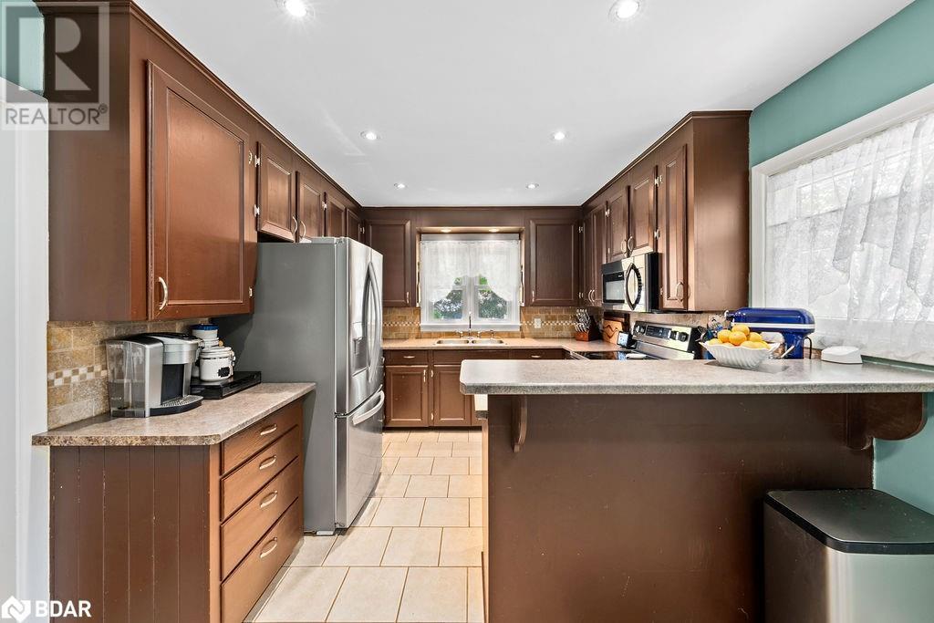 












1036 WAGARVILLE Road

,
Parham,




Ontario
K0H2K0

