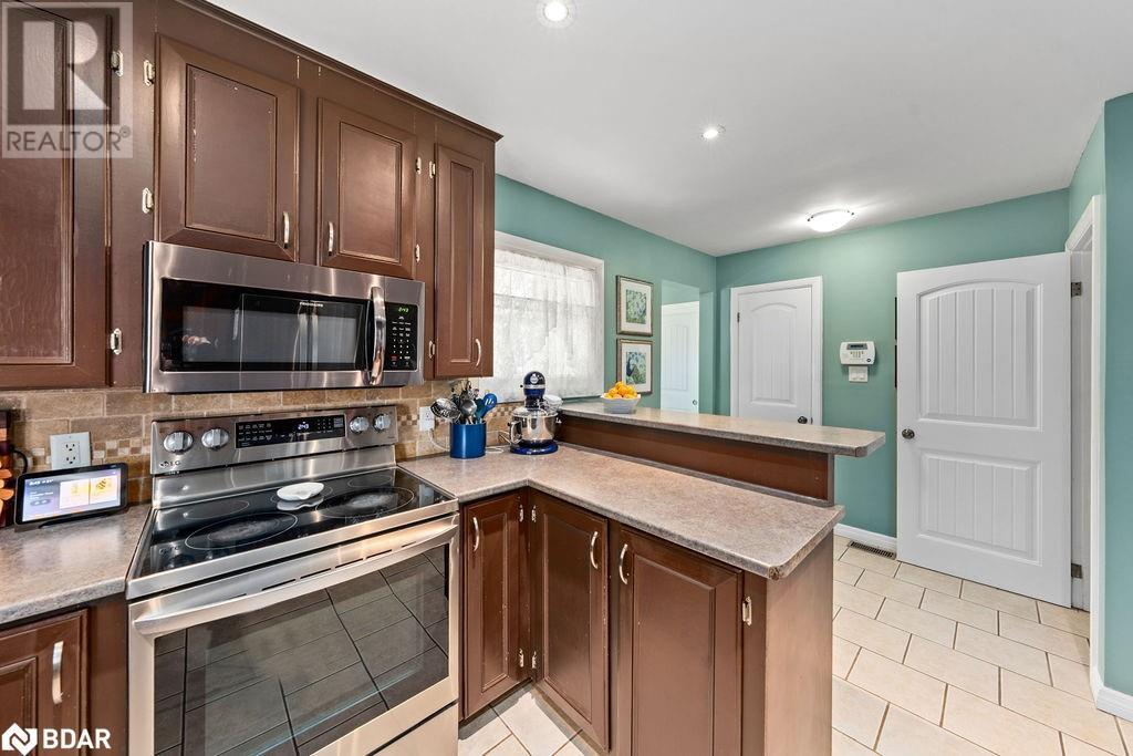 












1036 WAGARVILLE Road

,
Parham,




Ontario
K0H2K0

