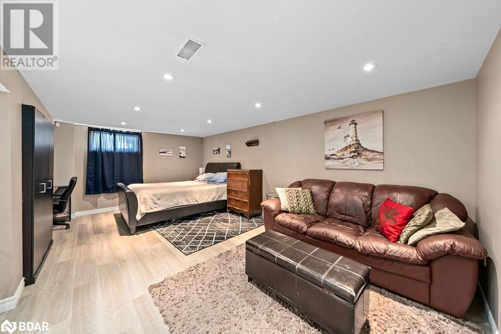 












1036 WAGARVILLE Road

,
Parham,




Ontario
K0H2K0

