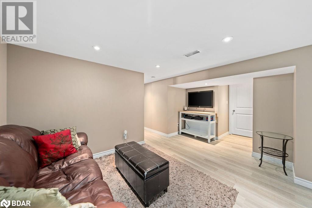 












1036 WAGARVILLE Road

,
Parham,




Ontario
K0H2K0


