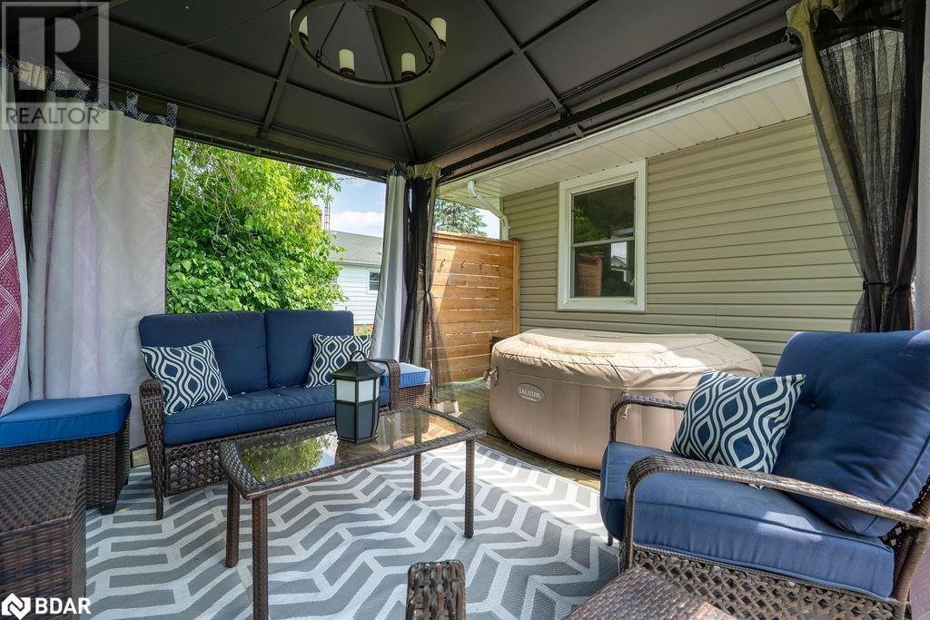 












1036 WAGARVILLE Road

,
Parham,




Ontario
K0H2K0

