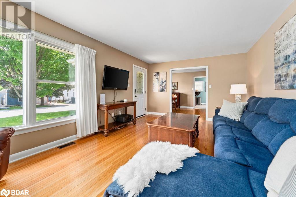 












1036 WAGARVILLE Road

,
Parham,




Ontario
K0H2K0

