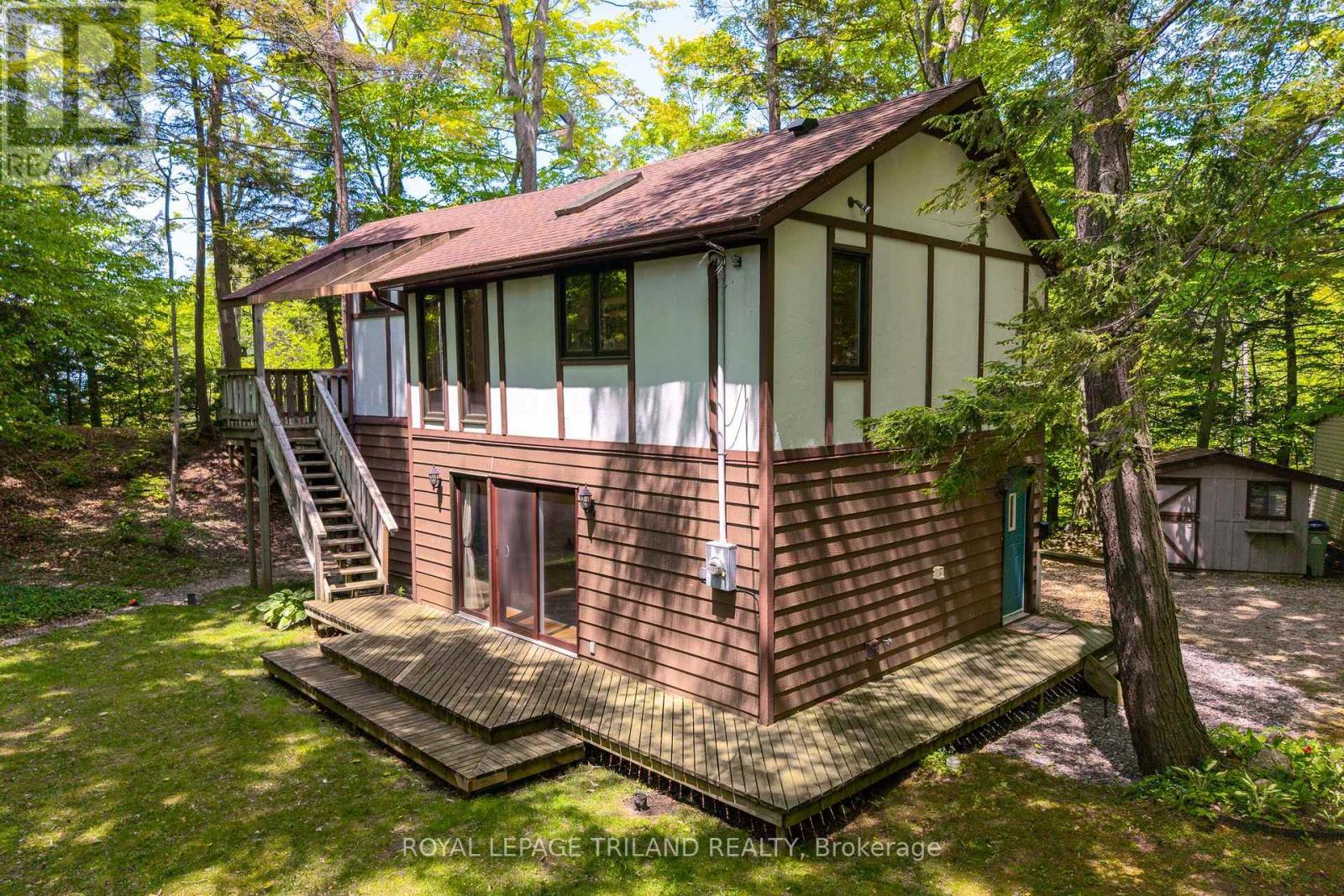 












75331 GLITTER BAY CRESCENT

,
Bluewater (Stanley),




Ontario
N0M1G0

