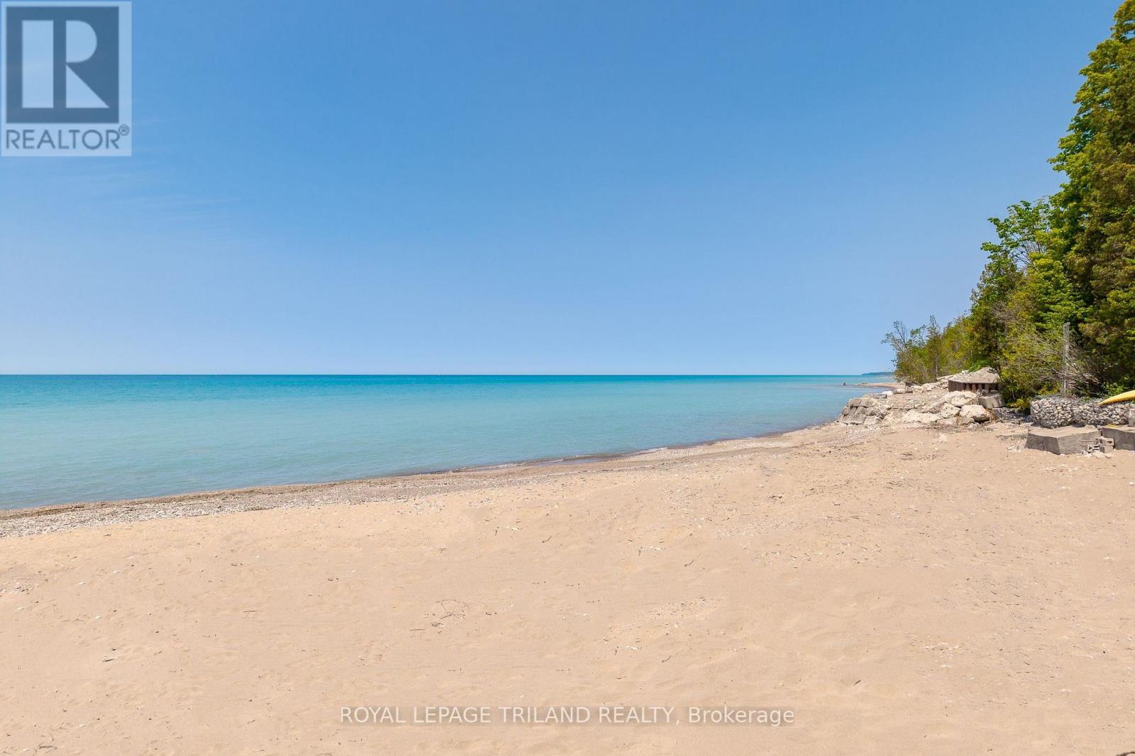 












75331 GLITTER BAY CRESCENT

,
Bluewater (Stanley),




Ontario
N0M1G0

