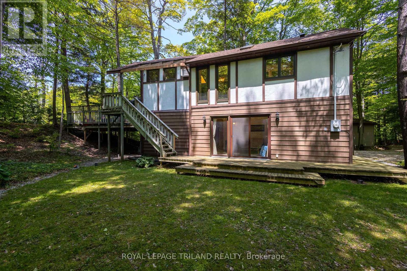 












75331 GLITTER BAY CRESCENT

,
Bluewater (Stanley),




Ontario
N0M1G0

