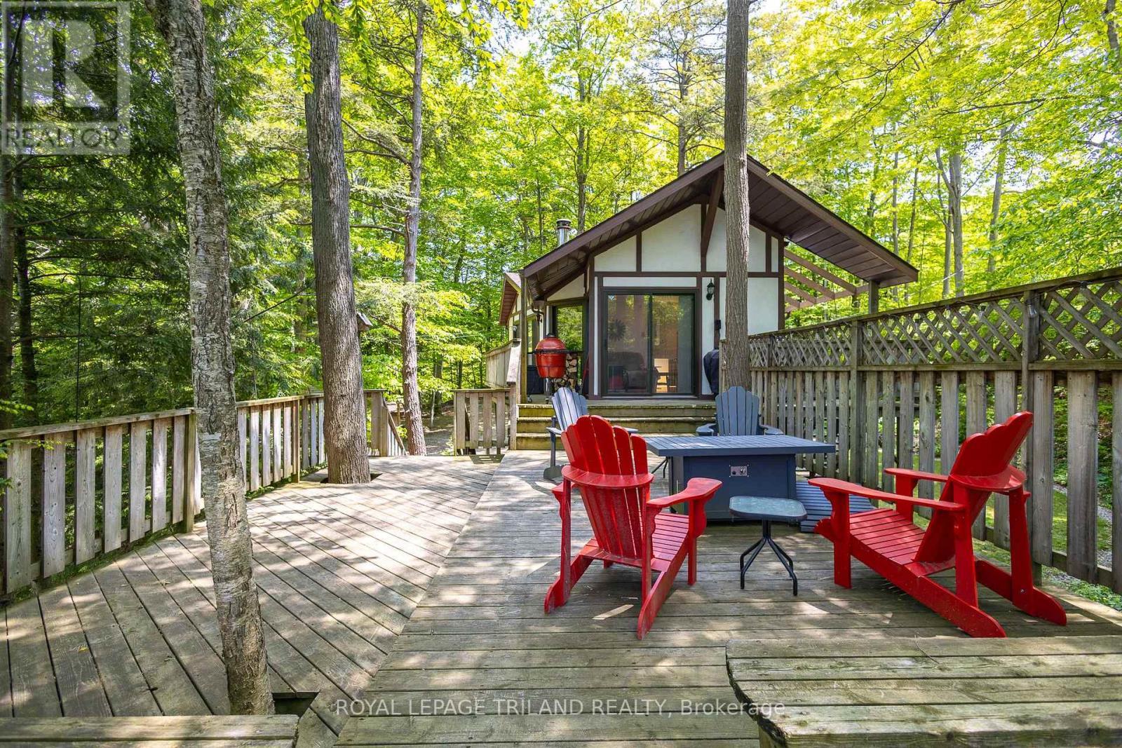 












75331 GLITTER BAY CRESCENT

,
Bluewater (Stanley),




Ontario
N0M1G0

