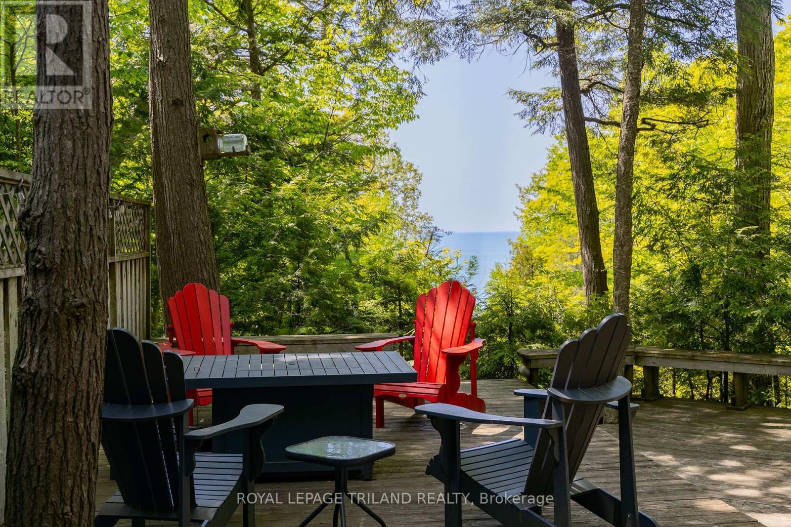 












75331 GLITTER BAY CRESCENT

,
Bluewater (Stanley),




Ontario
N0M1G0

