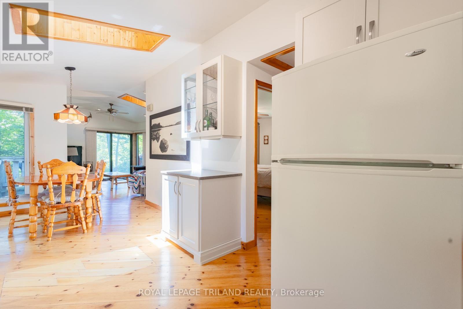












75331 GLITTER BAY CRESCENT

,
Bluewater (Stanley),




Ontario
N0M1G0

