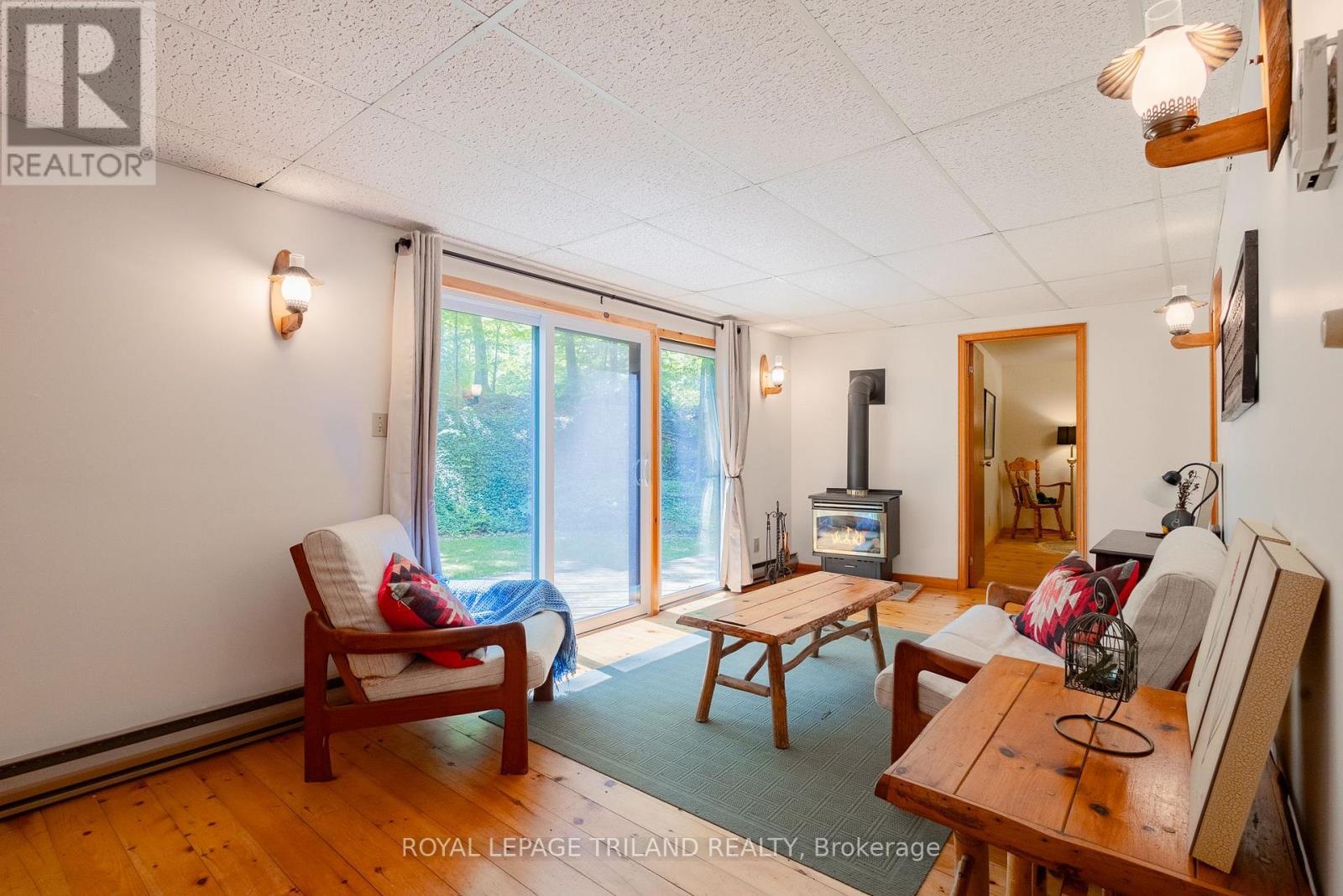 












75331 GLITTER BAY CRESCENT

,
Bluewater (Stanley),




Ontario
N0M1G0


