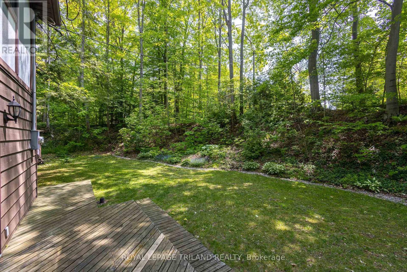 












75331 GLITTER BAY CRESCENT

,
Bluewater (Stanley),




Ontario
N0M1G0

