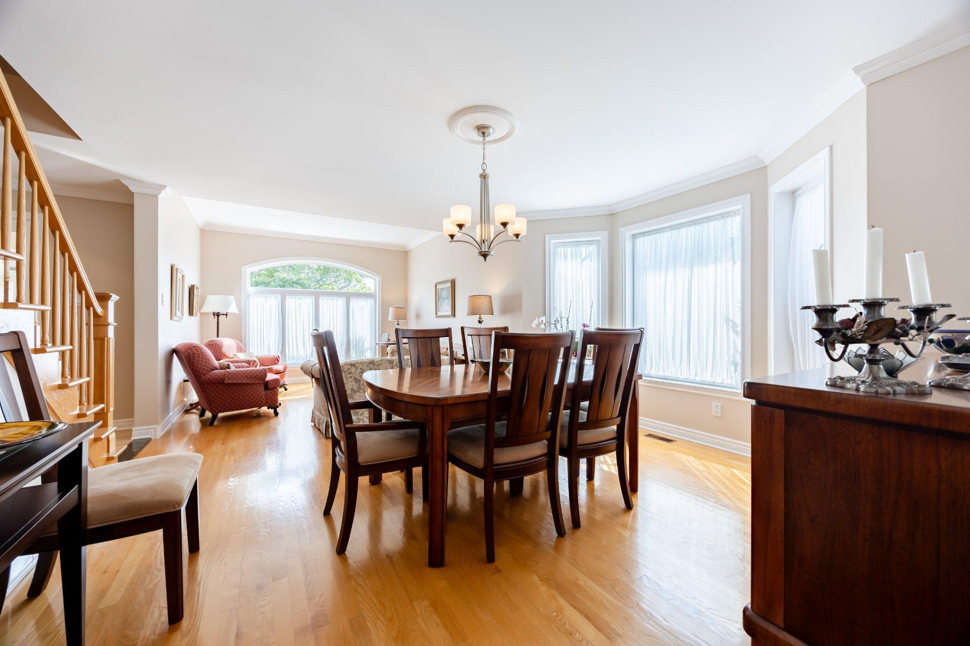 









14


Rue Vincent-Blouin

,
Kirkland,




QC
H9J4B2

