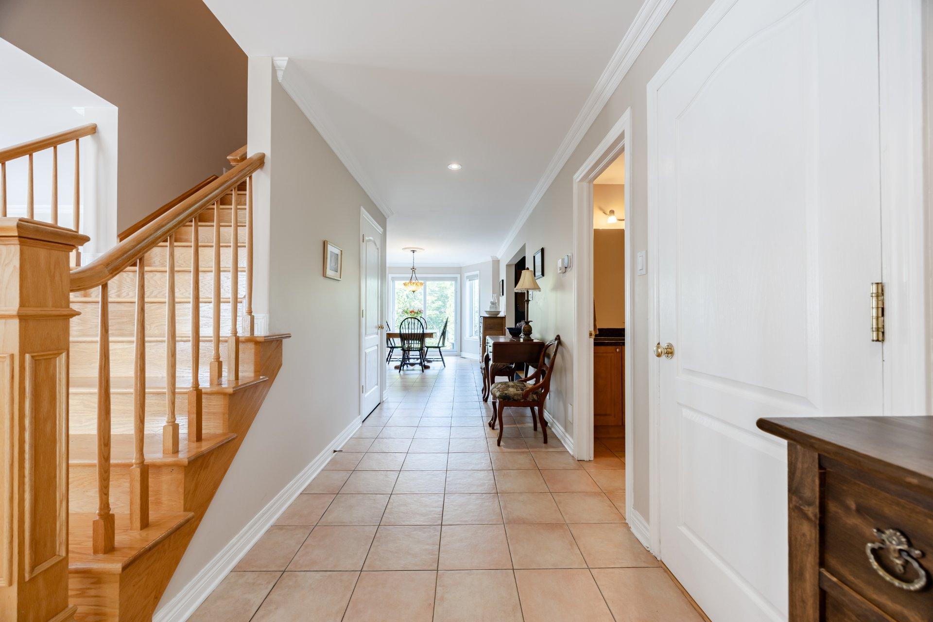 









14


Rue Vincent-Blouin

,
Kirkland,




QC
H9J4B2

