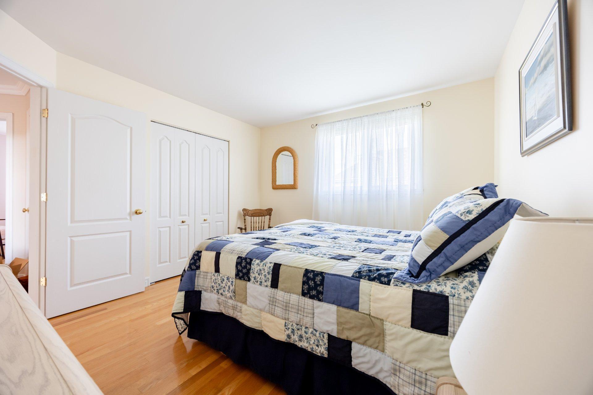 









14


Rue Vincent-Blouin

,
Kirkland,




QC
H9J4B2

