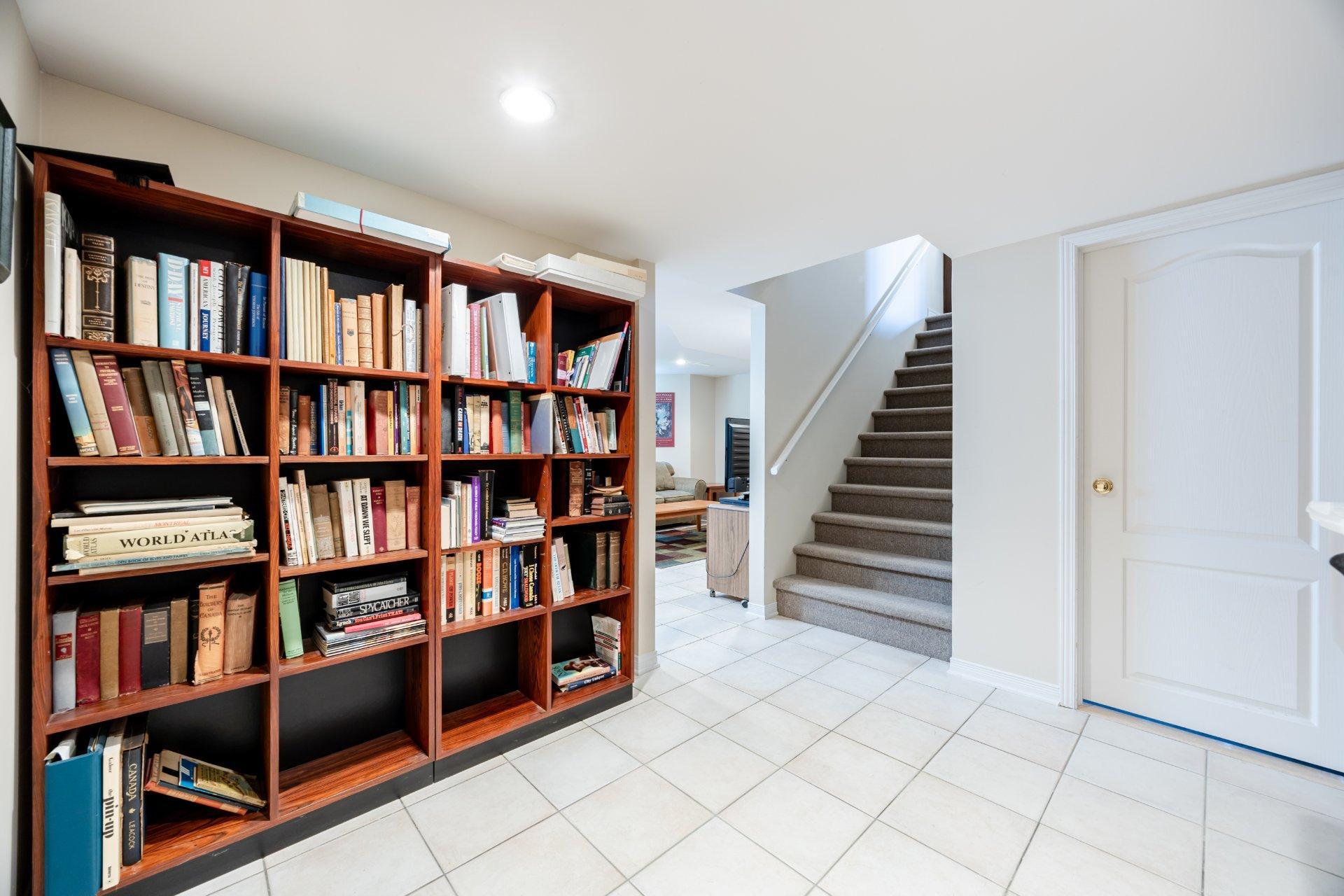









14


Rue Vincent-Blouin

,
Kirkland,




QC
H9J4B2

