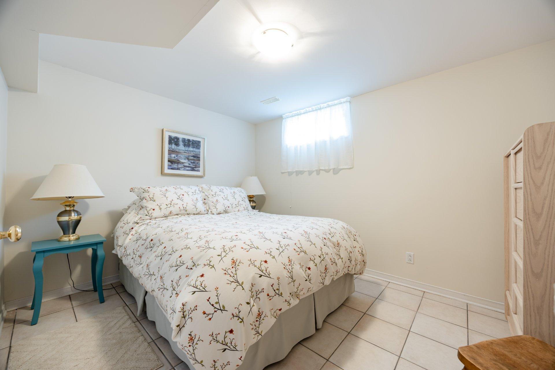 









14


Rue Vincent-Blouin

,
Kirkland,




QC
H9J4B2

